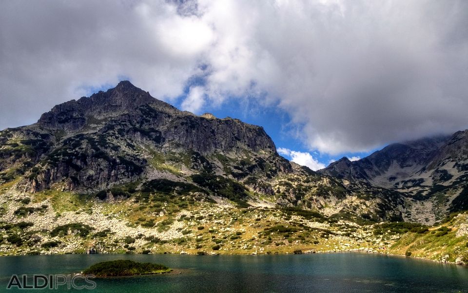 Popovo Lake